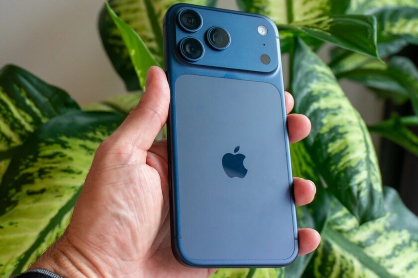 Si pensabas comprar este iPhone de actual generación, ya puedes hacerlo pagando menos. Llega con una de sus primeras ofertas