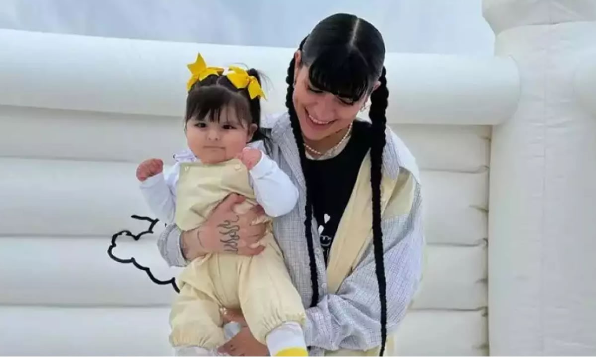 Cazzu se sincera sobre la educación de su hija Inti y su entorno musical