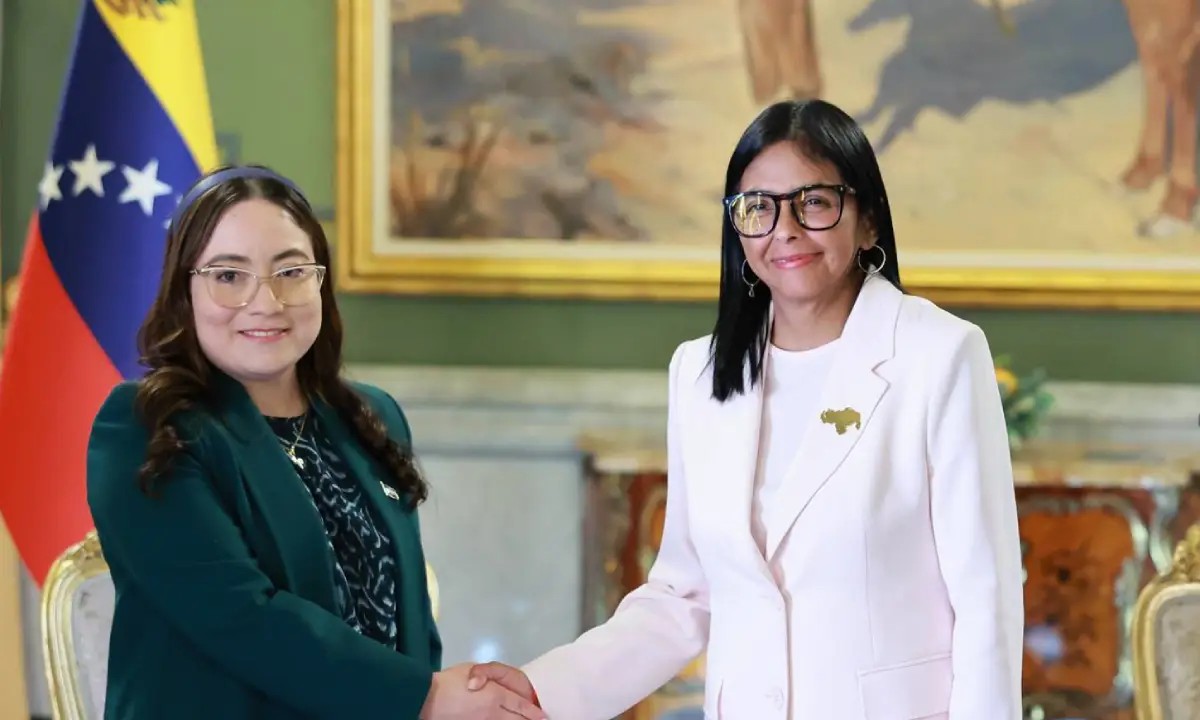 Embajadora de Nicaragua presenta cartas credenciales ante la Presidenta Encargada de Venezuela