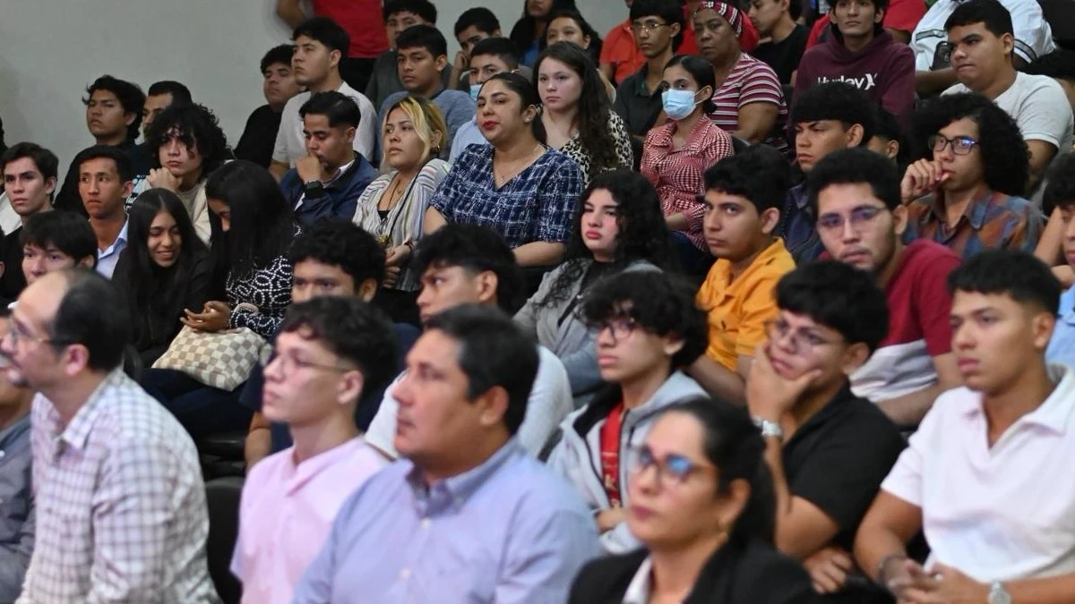 Universidad de Managua realiza enriquecedor encuentro para fortalecer la comunicación responsable