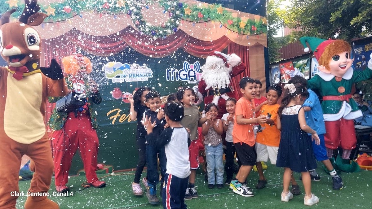 Barrio Selim Shible de Managua celebra obras de recarpeteo y drenaje sanitario en ambiente navideño