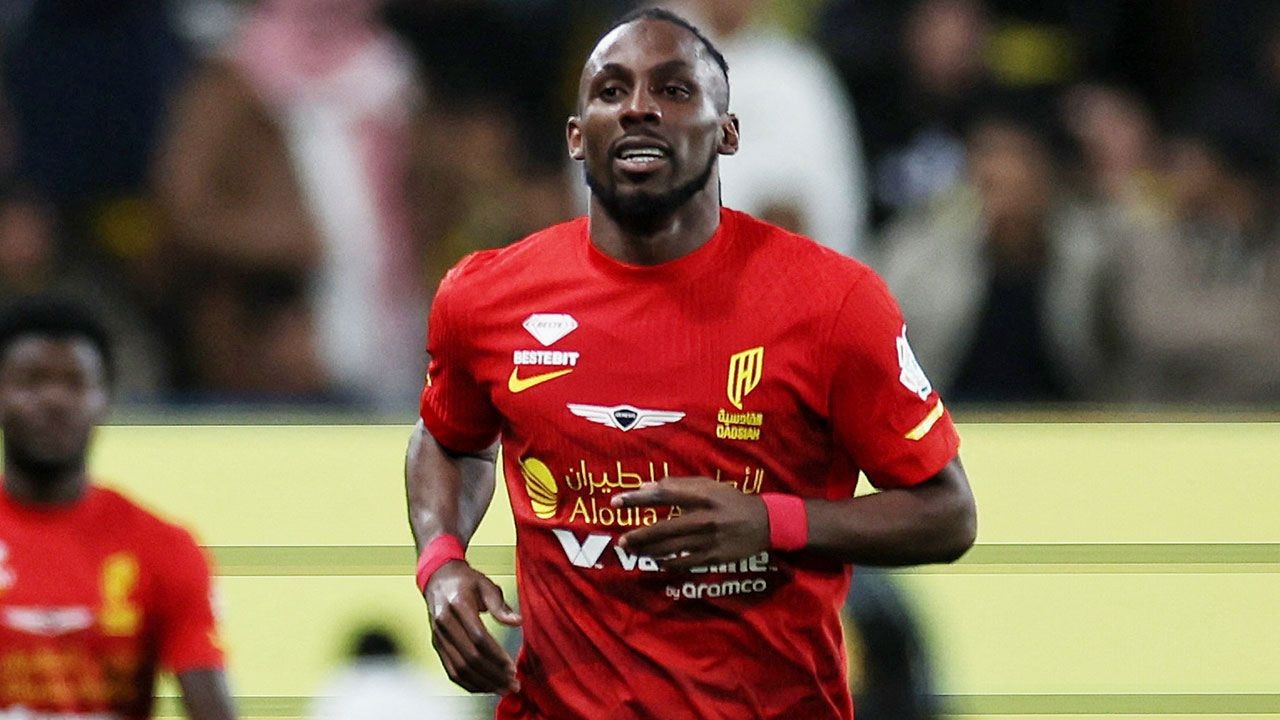 Julián Quiñones ya es líder de goleo en Arabia Saudita