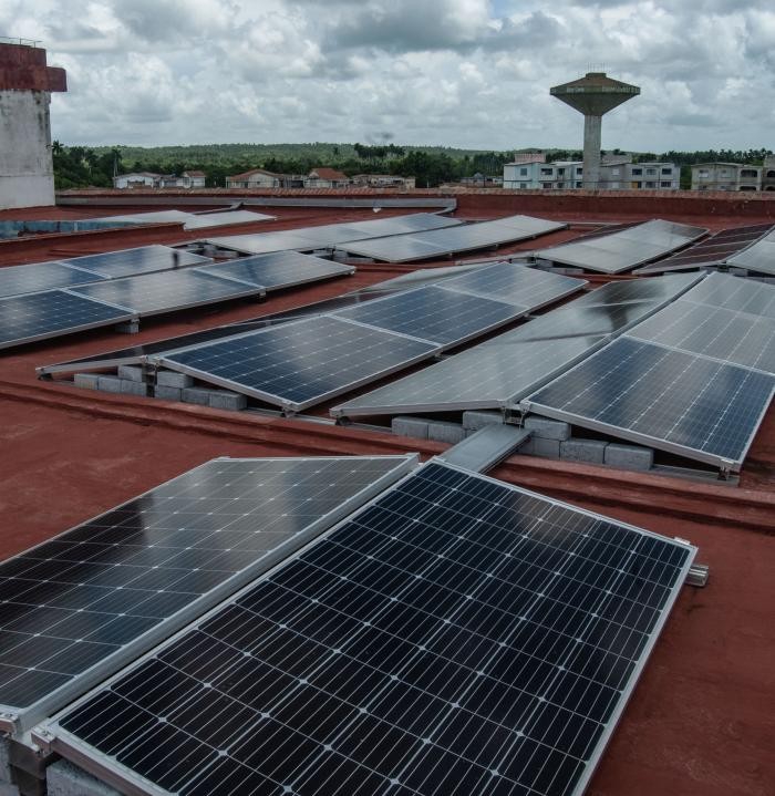 Lidera Villa Clara desarrollo de energías renovables en entidades estatales y no estatales
