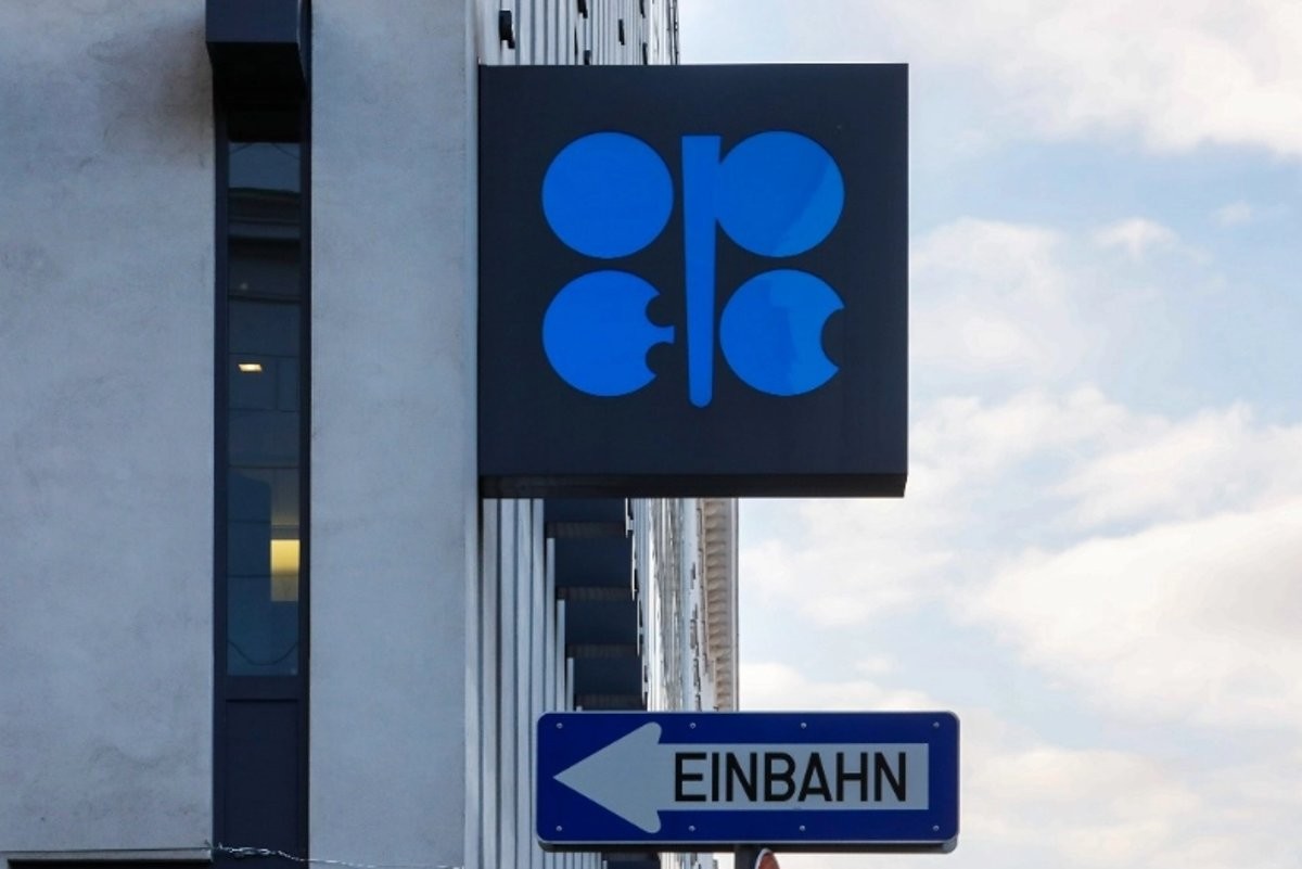 OPEP+ implementa aumento de cuotas de producción de crudo en 206 mil barriles por día