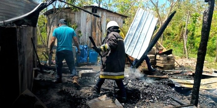 Incendio de una vivienda deja pérdidas superiores a los C$100 mil córdobas en Jinotega