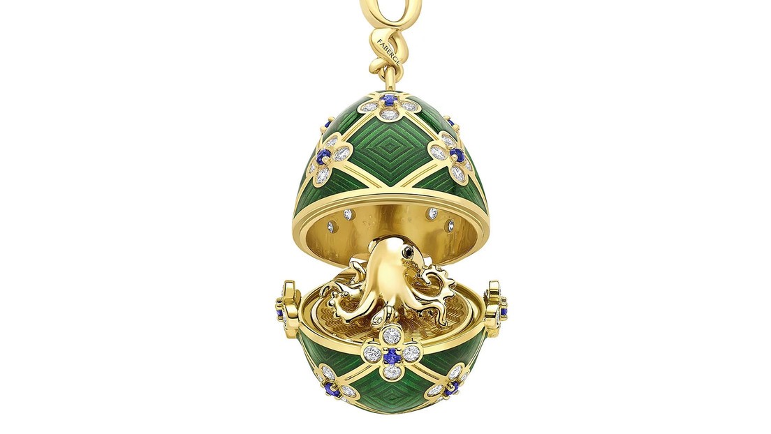 Se traga costoso pendiente Fabergé para poder robárselo