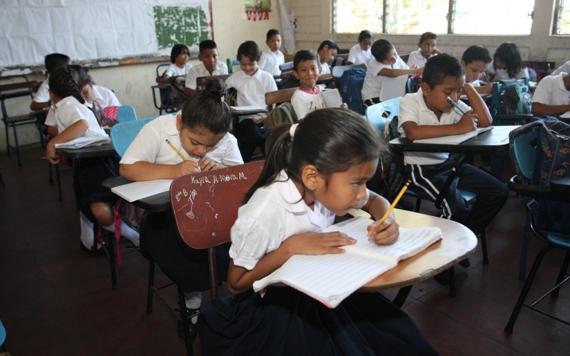 Centros educativos privados evalúan con el Mined el año escolar 2025
