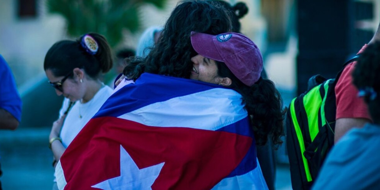 Solidaridad global feminista impulsa apoyo a Cuba contra el bloqueo