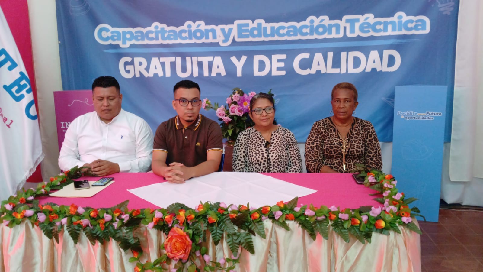 Centro Tecnológico de Bluefields gradúa a más de 50 maestros especialistas